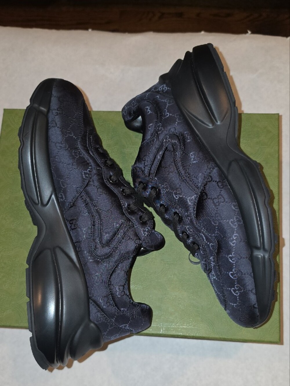 Gucci Black GG Satin Low-Top Sneakers - Picture 3 of 9